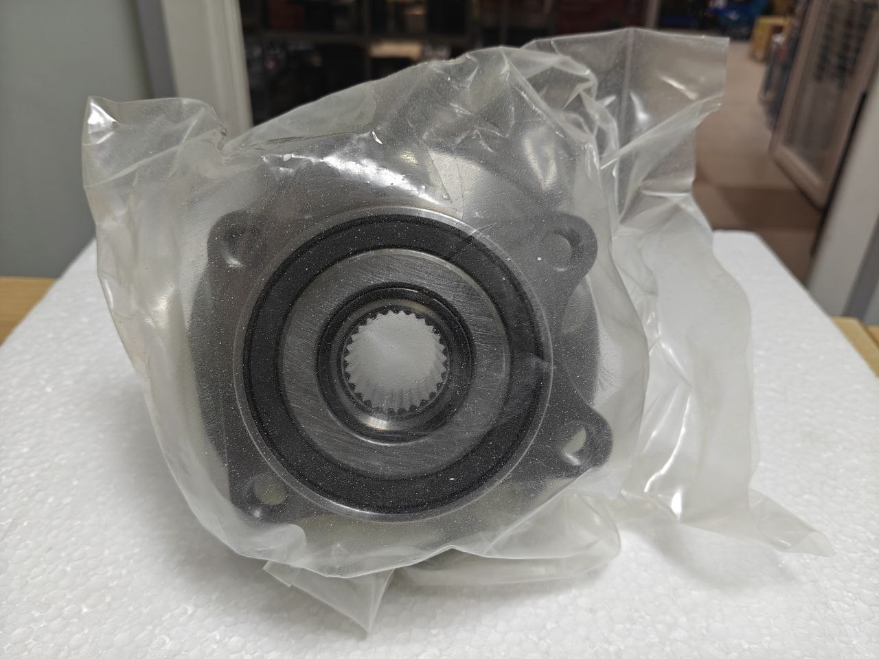 Ступица передняя в сборе Subaru 28373VC002 — оригинал, для Forester / Impreza / Legacy / Outback / Tribeca / WRX