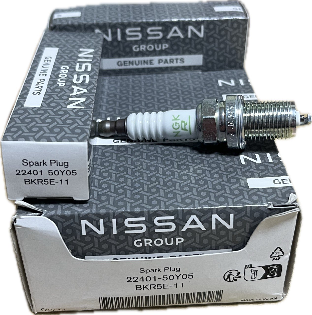 Оригинальная свеча зажигания NISSAN 22401‑50Y05 (NGK BKR5E‑11) для Hyundai, Kia, Subaru, Mitsubishi, Mazda, Honda, Nissan