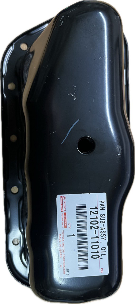 Оригинальный масляный поддон двигателя TOYOTA 1210211010