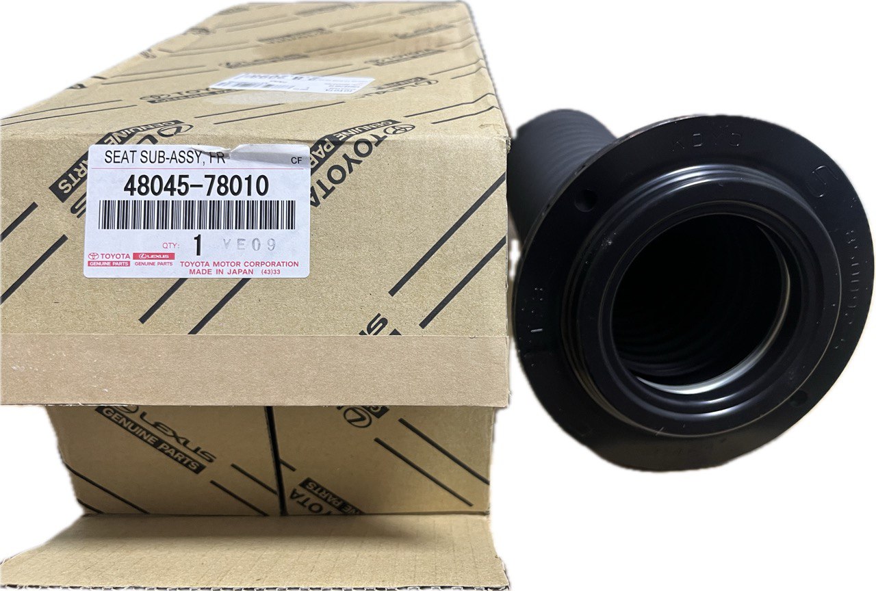 Пыльник переднего амортизатора в сборе с опорным подшипником 4804578010 TOYOTA