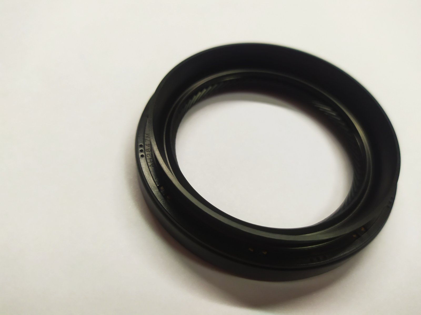 Сальник полуоси левый AH2847M0 NOK