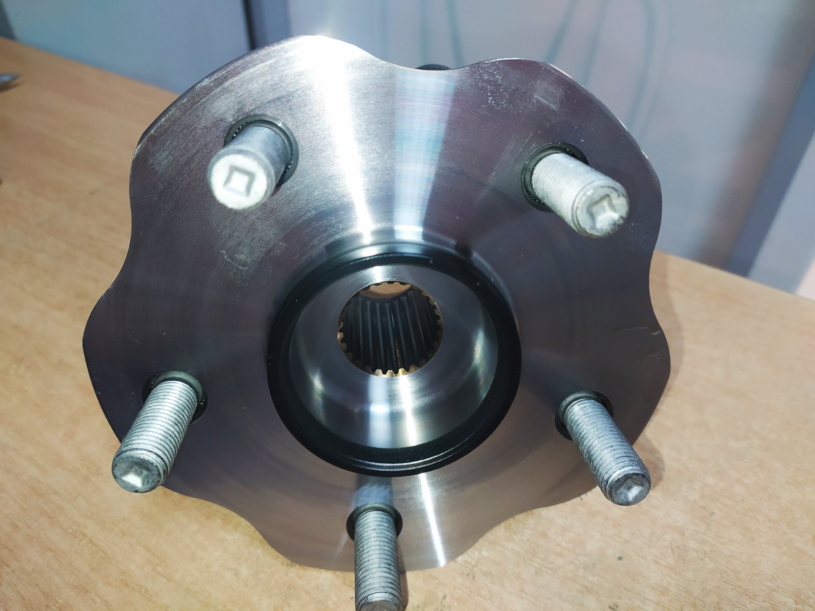 Задняя ступица колеса в сборе KOYO 3DACF041D6DR для TOYOTA / LEXUS