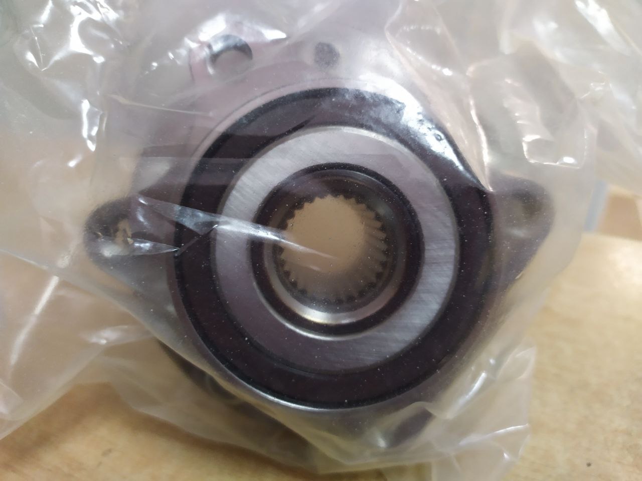 Ступица передняя 28373VC000 SUBARU