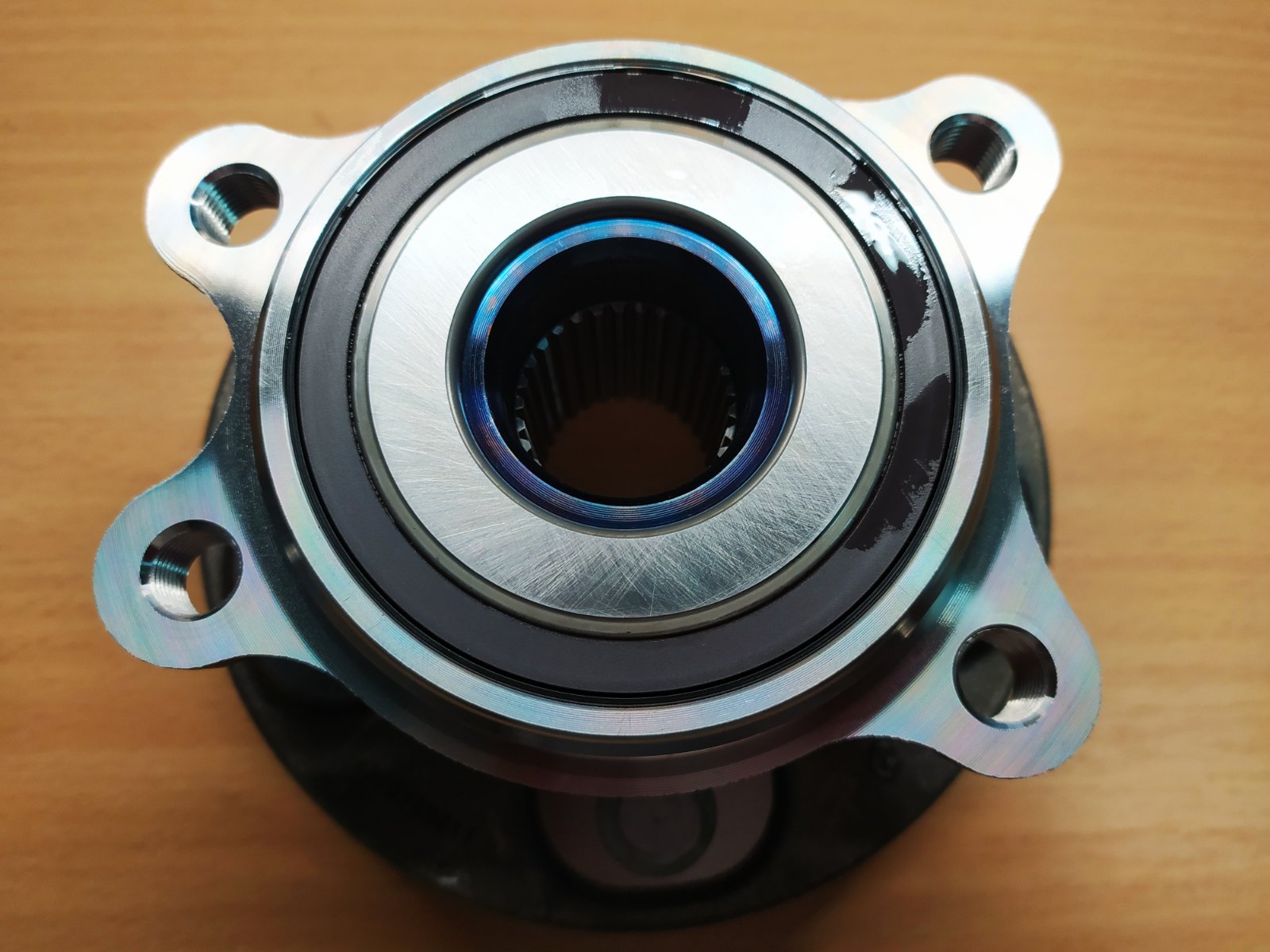 Передняя ступица колеса в сборе KOYO 3DACF041D14GRAM – аналог Toyota / Lexus 43550‑33020, 43550‑0R060, 43550‑06050 для Lexus ES, Toyota RAV4, Camry, Avalon