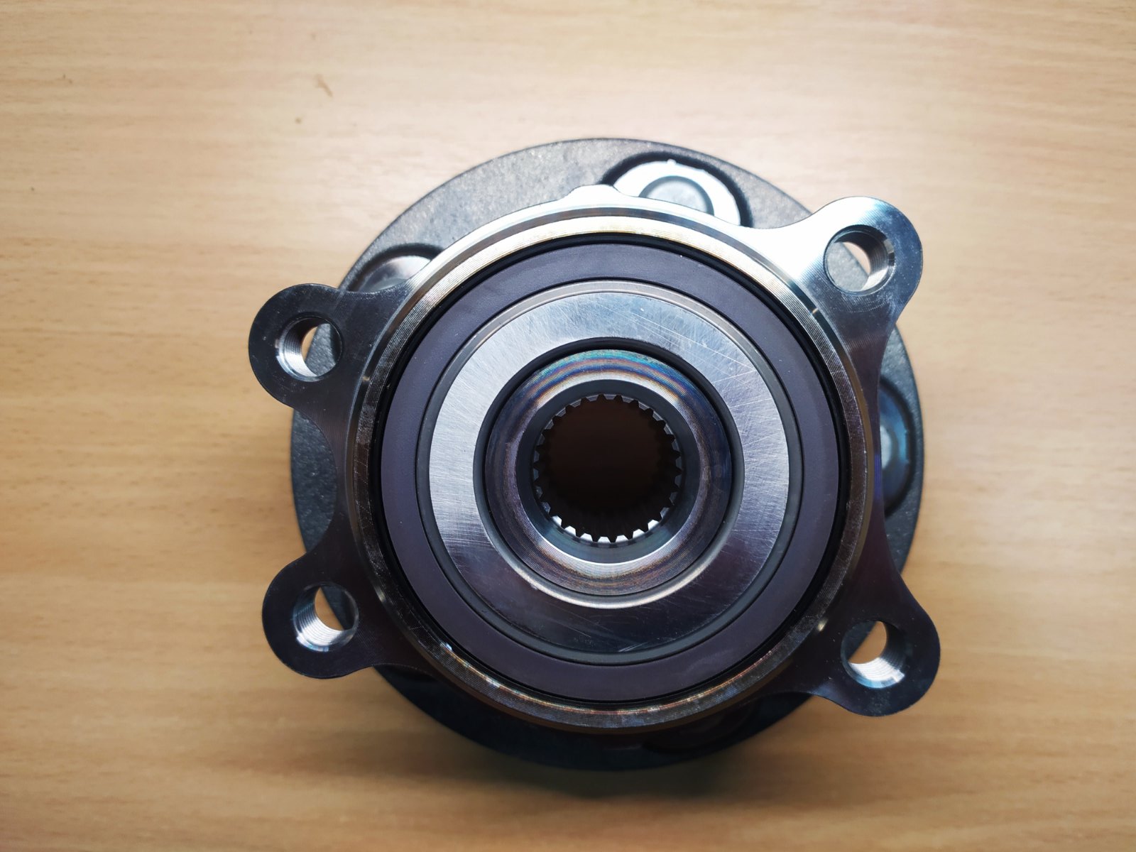 Передняя ступица колеса в сборе KOYO 3DACF044D21DR – аналог Toyota / Lexus 43550-33010 / 4355033010, 43550-06010 / 4355006010, 43550-33070 / 4355033070 для Toyota Camry, RAV4, Harrier, Venza, Avalon, Lexus ES