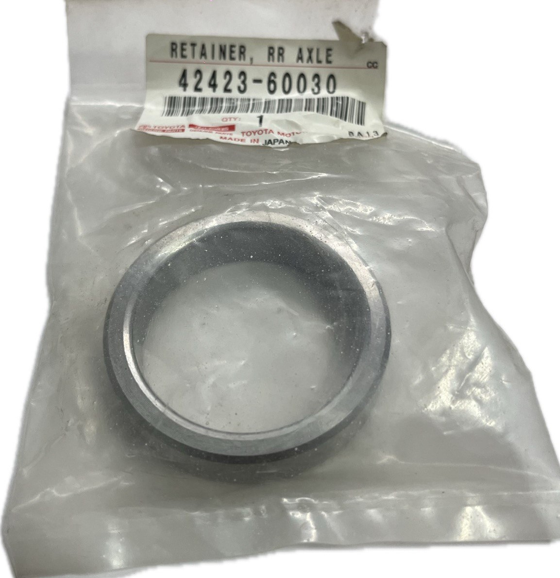 Втулка запорная задней полуоси внутренняя 4242360030 TOYOTA